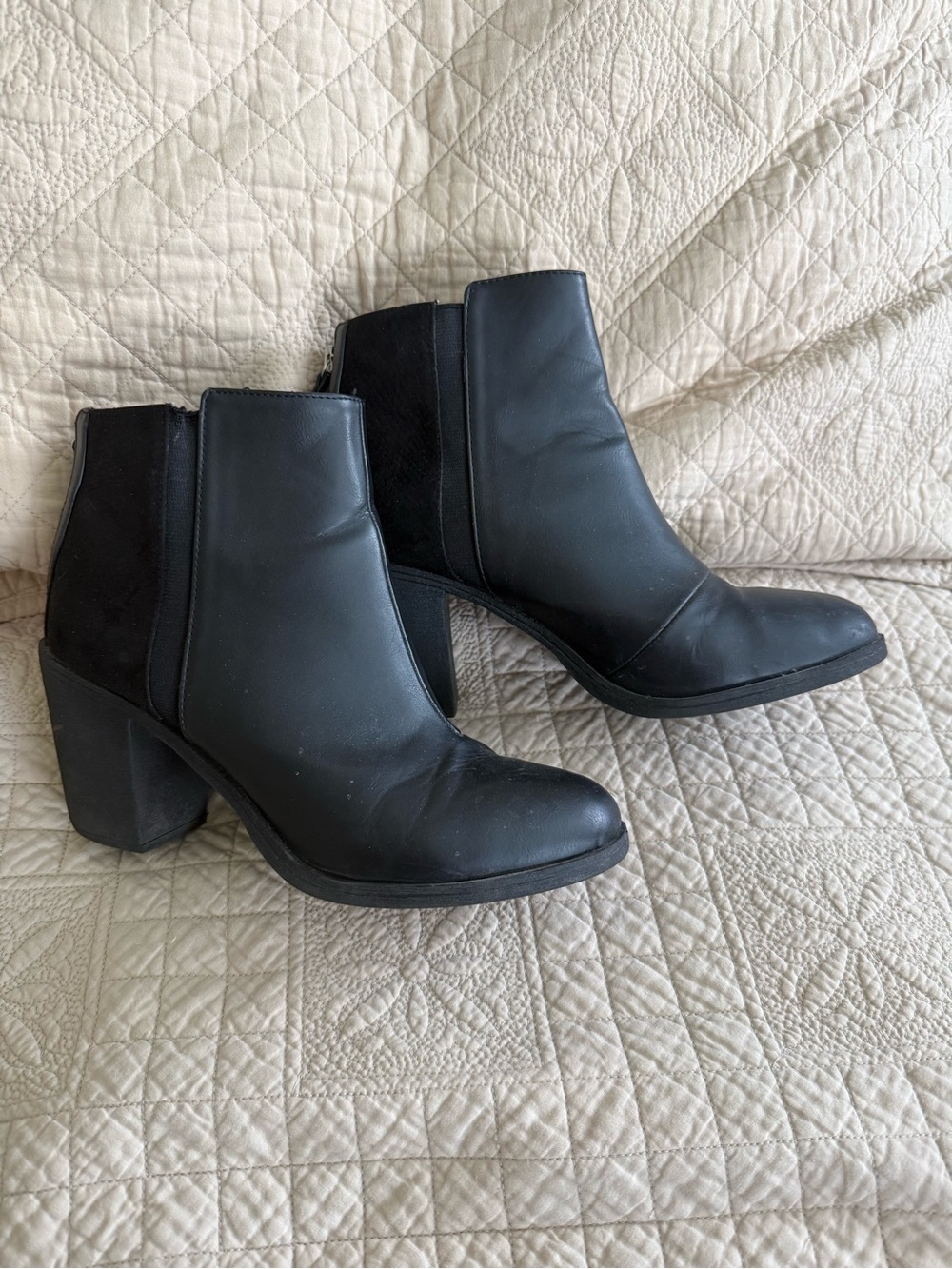 H&M Black Ankle Booties with Block Heel and Side Elastic